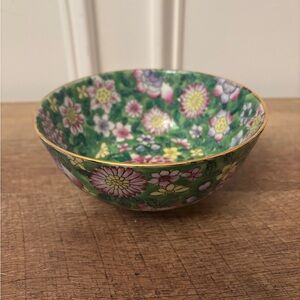 VINTAGE Chinese Porcelain Bowl 6 in Wide & 3 in Tall With Pink Flowers & Leafs